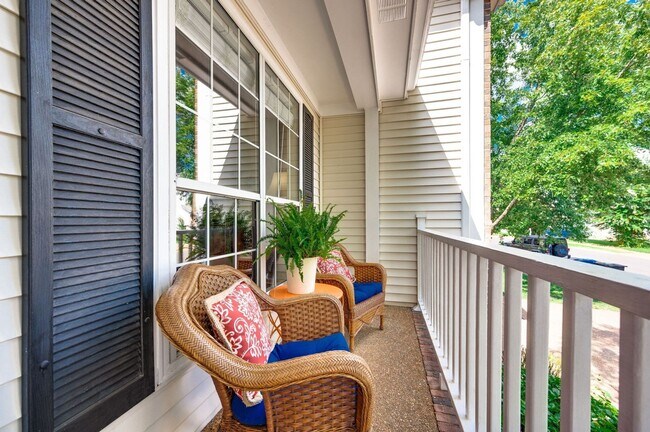 Photo - 2214 Falcon Creek Dr House