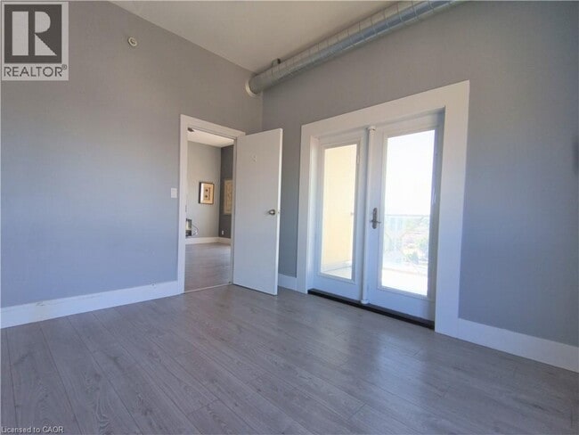 Building Photo - 150 Colborne St