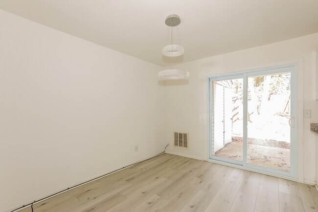 Foto del edificio - 5707 Wells Cir