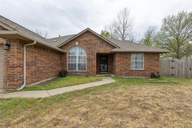 Building Photo - 3616 Maggie Cir