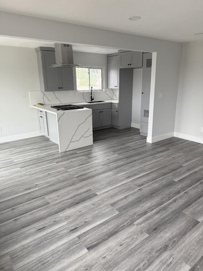 Photo - 122 N Merrimac Dr Apartment