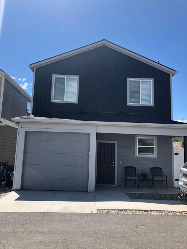 Primary Photo - 1251 Mainspring Lane