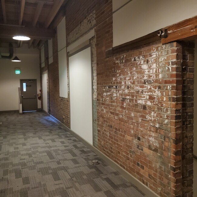 Foto del edificio - 735 Lexington Ave