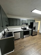 Building Photo - 320 Samantha Cove