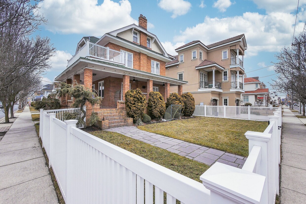 Foto principal - 6511 Atlantic Ave