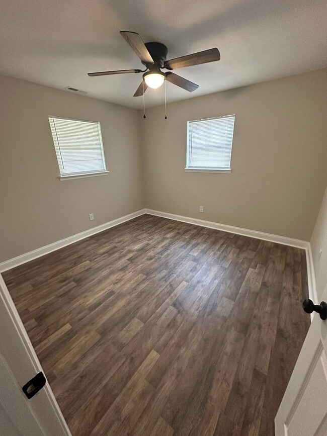 Photo - 1537 N Avalon Cir Apartment