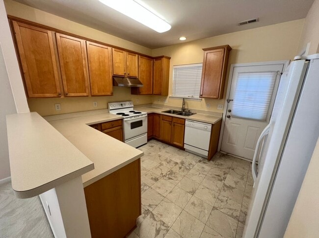 Building Photo - Cute Ranch Home near Southpoint and RTP