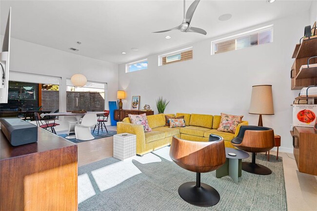 Foto del edificio - 5900 Ventus St