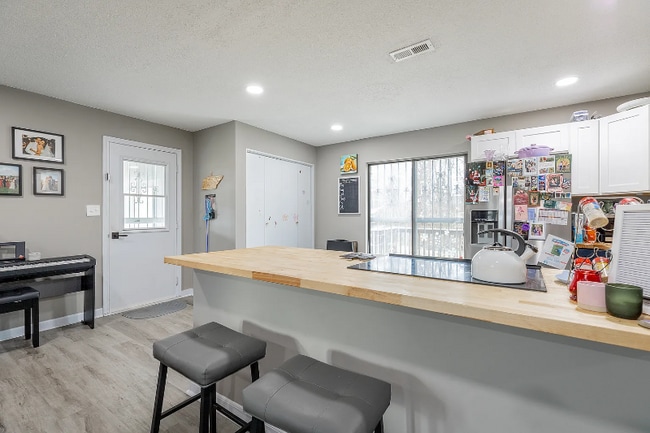 Foto del edificio - 1705 Milne St