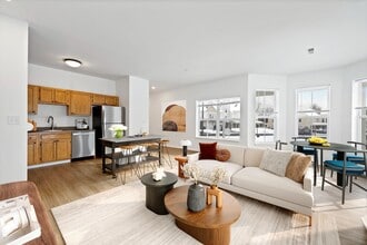 Building Photo - Kinwood Apartments