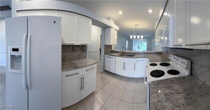 Building Photo - 20653 Country Barn Dr