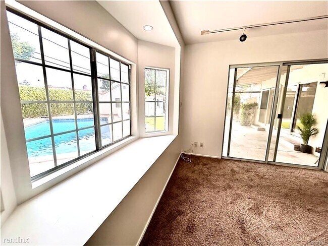 Foto del edificio - 4 br, 2.5 bath House - 12811 Cumpston St