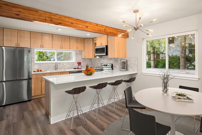 Building Photo - 3005 127th Plz SE