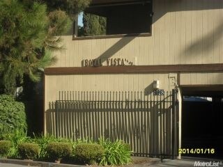 Primary Photo - 1128 N Commerce St