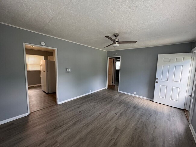 Foto del edificio - Eagledale 3 Bedroom 1 Bath
