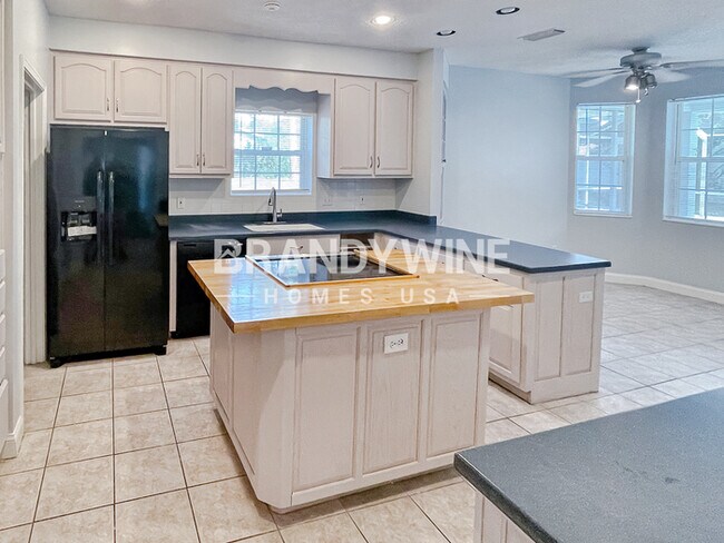 Foto del edificio - 6847 Rivercrest Dr