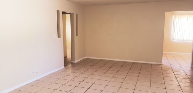 Building Photo - 7610 Valley Vista Ave