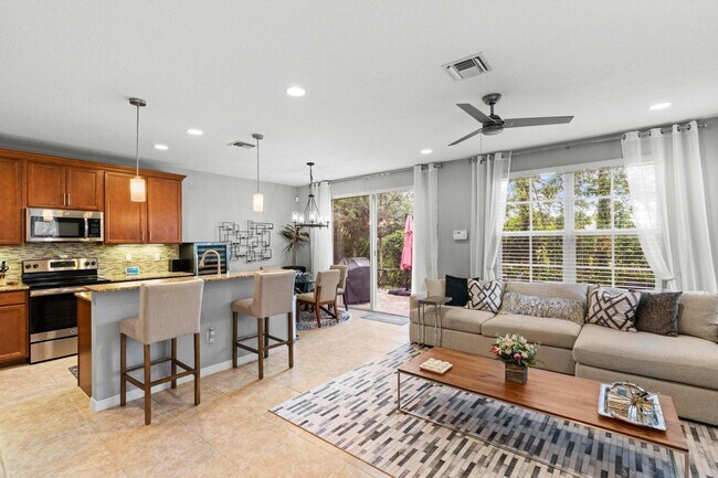 Building Photo - 4601 Tara Cove Way
