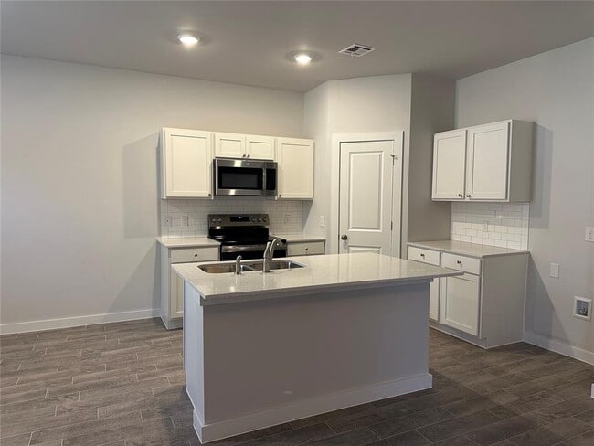 Foto del edificio - 16721 Jigsaw Jct