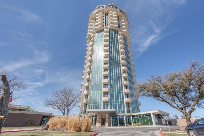 Foto del edificio - 5900 Mosteller Dr