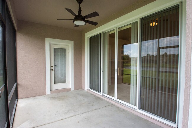 Foto del edificio - Gorgeous 4/3 in Hunter's Creek.