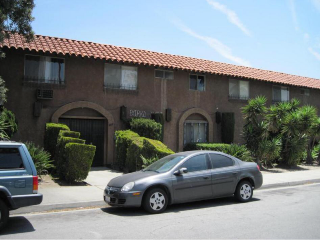 Primary Photo - 4818 Persimmon Ave