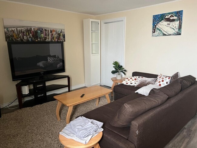 Building Photo - 53 Rue Dollard-Des Ormeaux