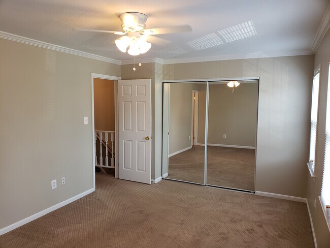 Foto del edificio - 9164 Broken Oak Pl