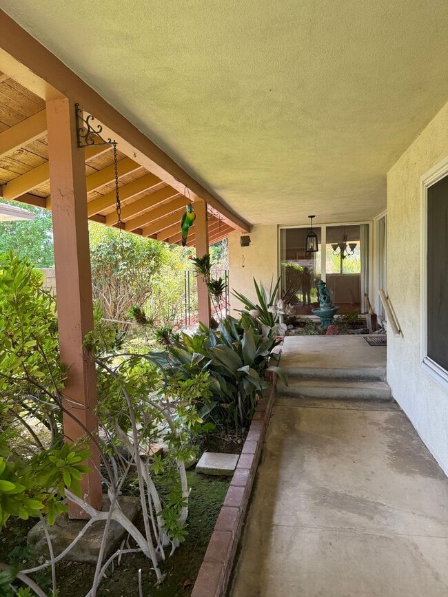 Foto del edificio - BEAUTIFUL 4 BEDROOM 3 BATH HOME