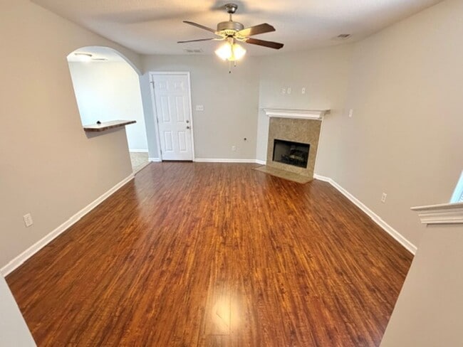 Photo - LowranceRd7915 Apartment