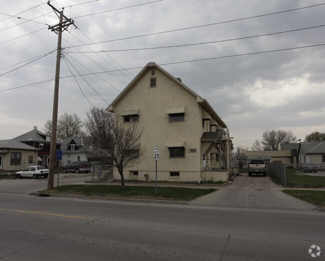 11 N 25th St, Council Bluffs, IA 51501 Apartments Council Bluffs, IA