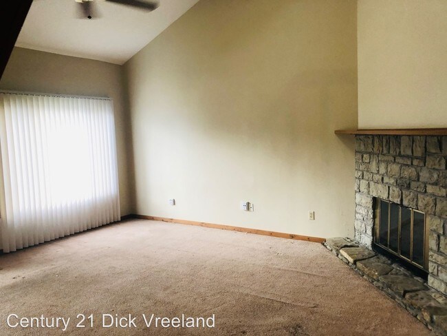 Building Photo - 3 br, 2 bath House - 8921 Thelma Lane