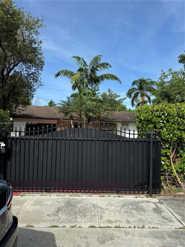 Foto del edificio - 331 N Biscayne River Dr