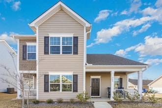 Building Photo - 549 Kiser Ln