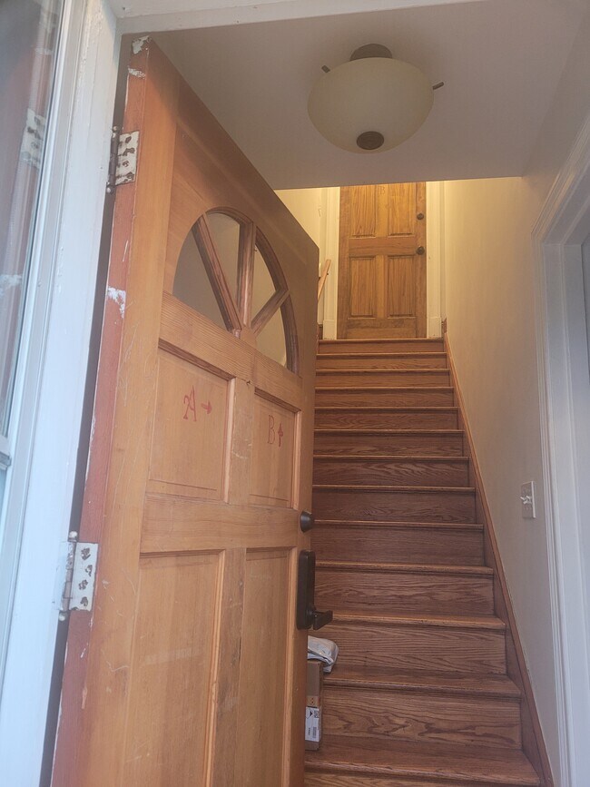 Foto del edificio - 1235 Ten Oaks Rd