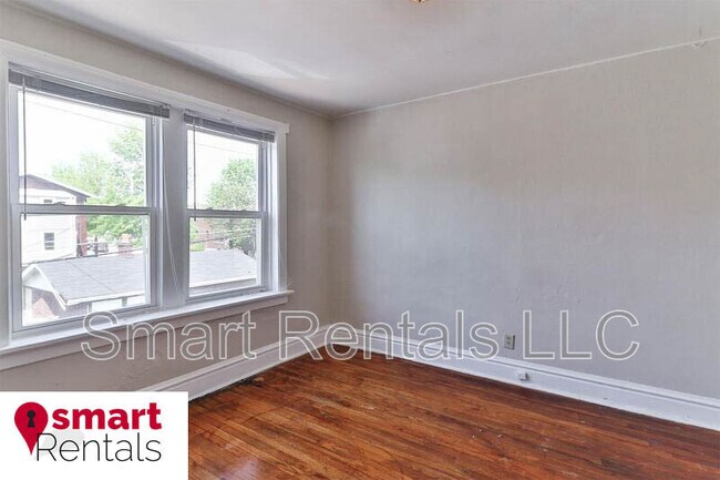 Building Photo - 3807 Keokuk St