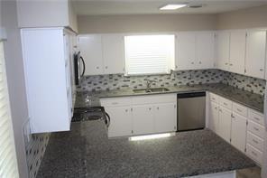 Foto del edificio - 2410 Royal Acres Dr