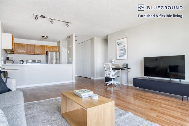 Building Photo - 100 Forest Pl