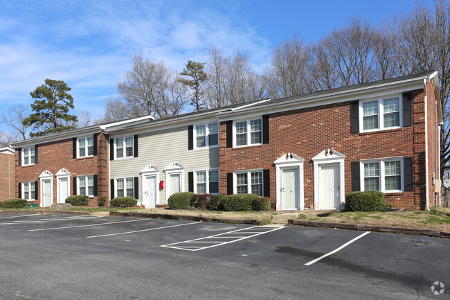 Building Photo - Holly Hill Townhomes