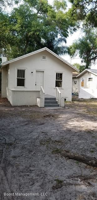 Building Photo - 2 br, 1 bath House - 546 Woodlawn St