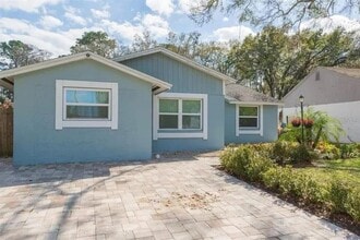 Building Photo - 2804 Cedaridge Dr