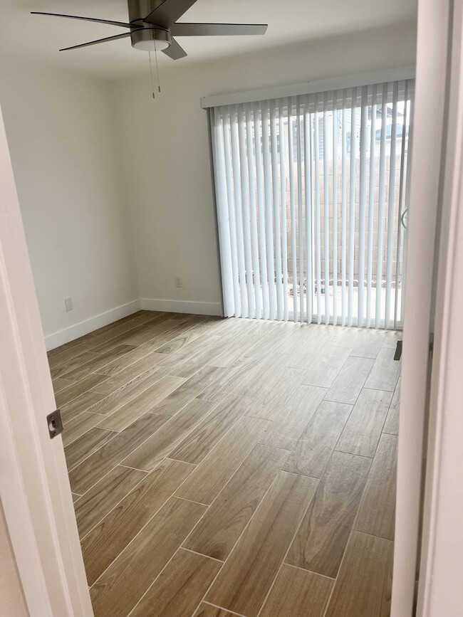 bedroom 1 - 2025 N Richland St