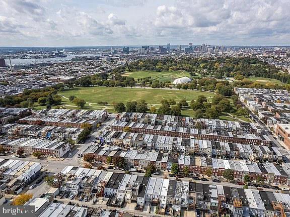 Building Photo - 308 S East Ave