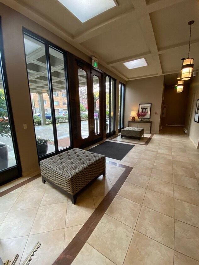 Foto principal - Experience Vintage Luxury and Charm in Cap...
