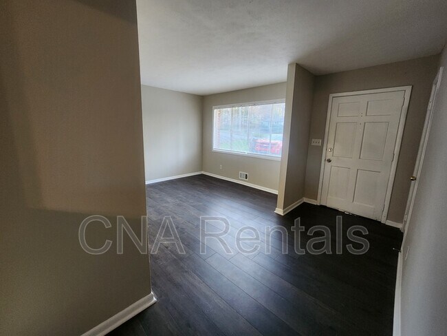 Foto del edificio - 3146 Vandiver Dr