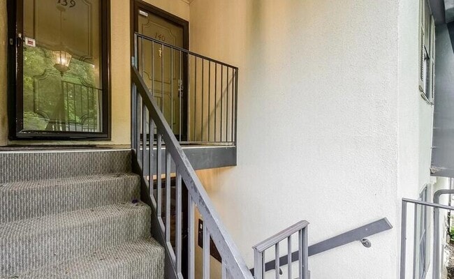Foto del edificio - 140 Lablanc Way NW