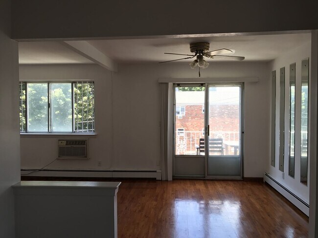 Foto del edificio - 83 STREET