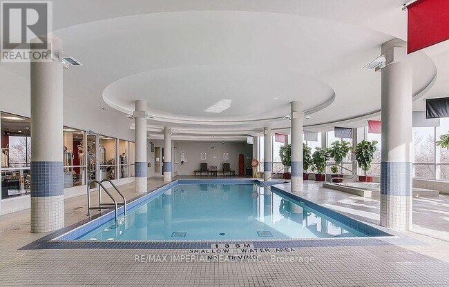 Building Photo - 8 Rean Dr