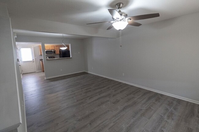Building Photo - 3916 Snowy Owl Dr
