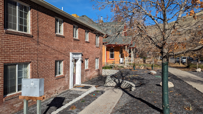 Building Photo - 651 N 200 W